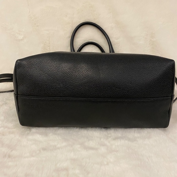Authentic Prada vitello daino leather 3 way tote in black - Picture 5 of 15